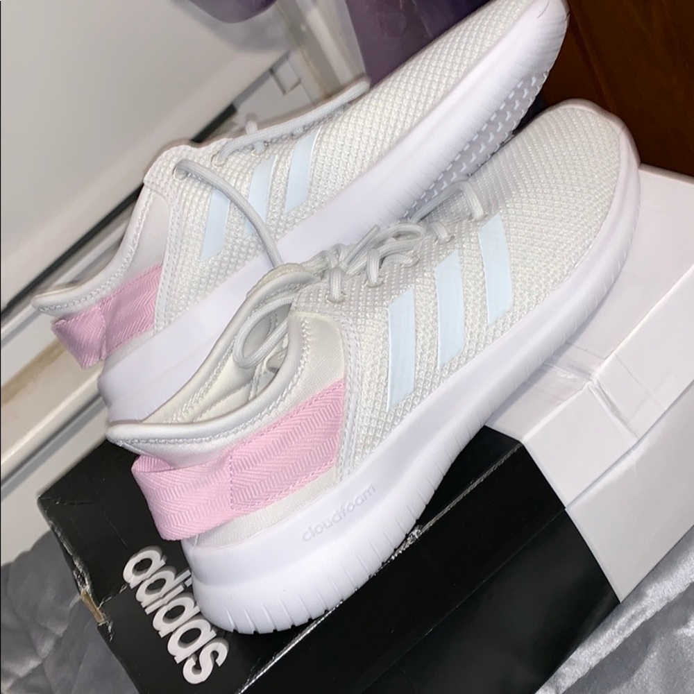 NEW adidas memory foam “cloudfoam” Sneakers